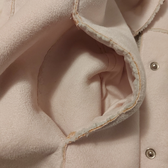 Gorgeous soft  suede jacket faux sheerling inside and cuffs and neckline, pale - Picture 3 of 5